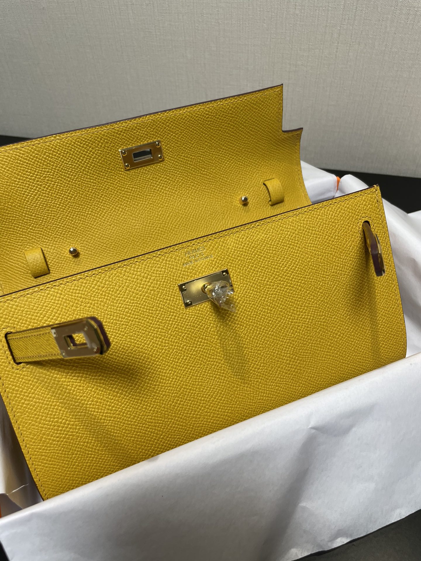 KELLY WOC 20,5 JAUNE EPSOM OR QUINCAILLERIE