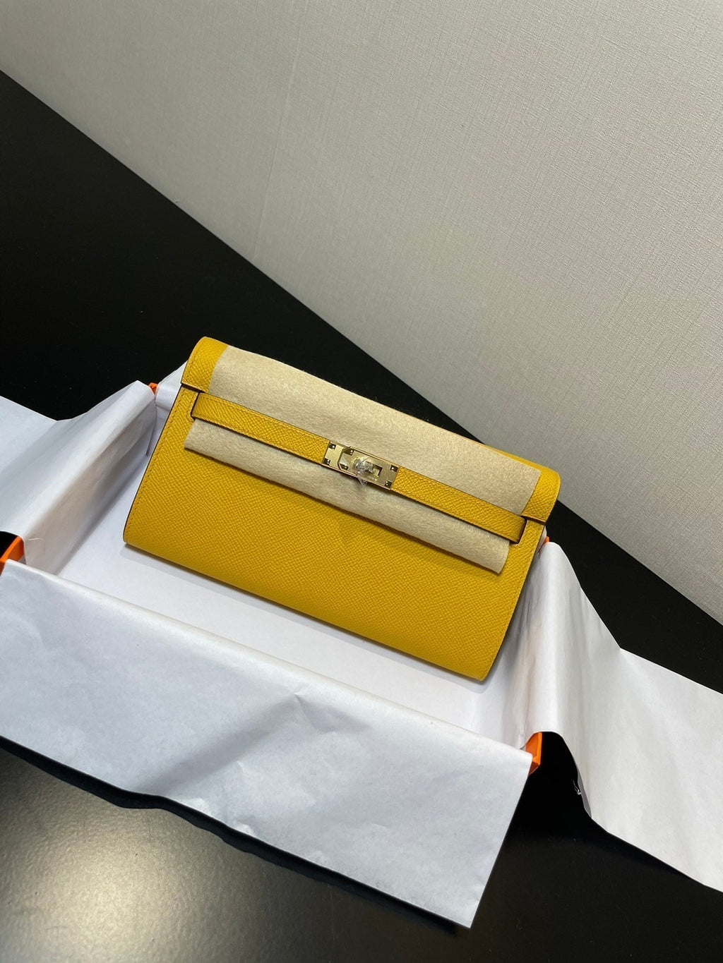 KELLY WOC 20,5 JAUNE EPSOM OR QUINCAILLERIE