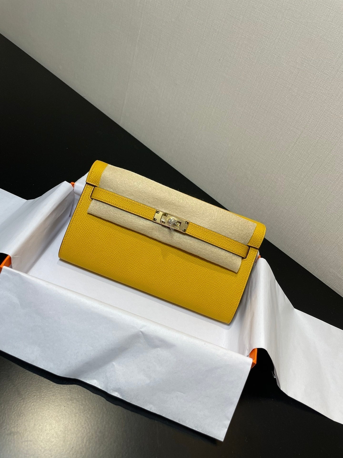 KELLY WOC 20,5 JAUNE EPSOM OR QUINCAILLERIE