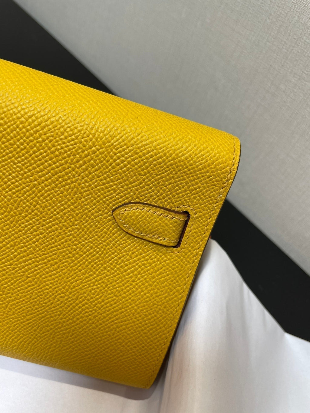 KELLY WOC 20,5 JAUNE EPSOM OR QUINCAILLERIE