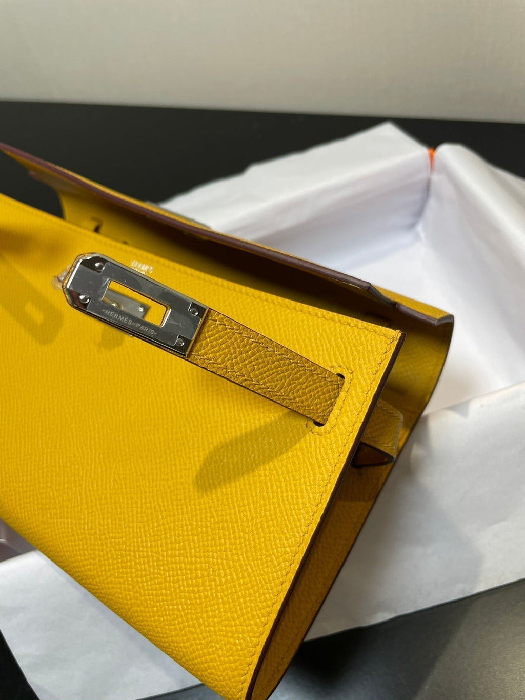 KELLY TO GO WALLET 20.5 YELLOW EPSOM SILVER HARDWARE