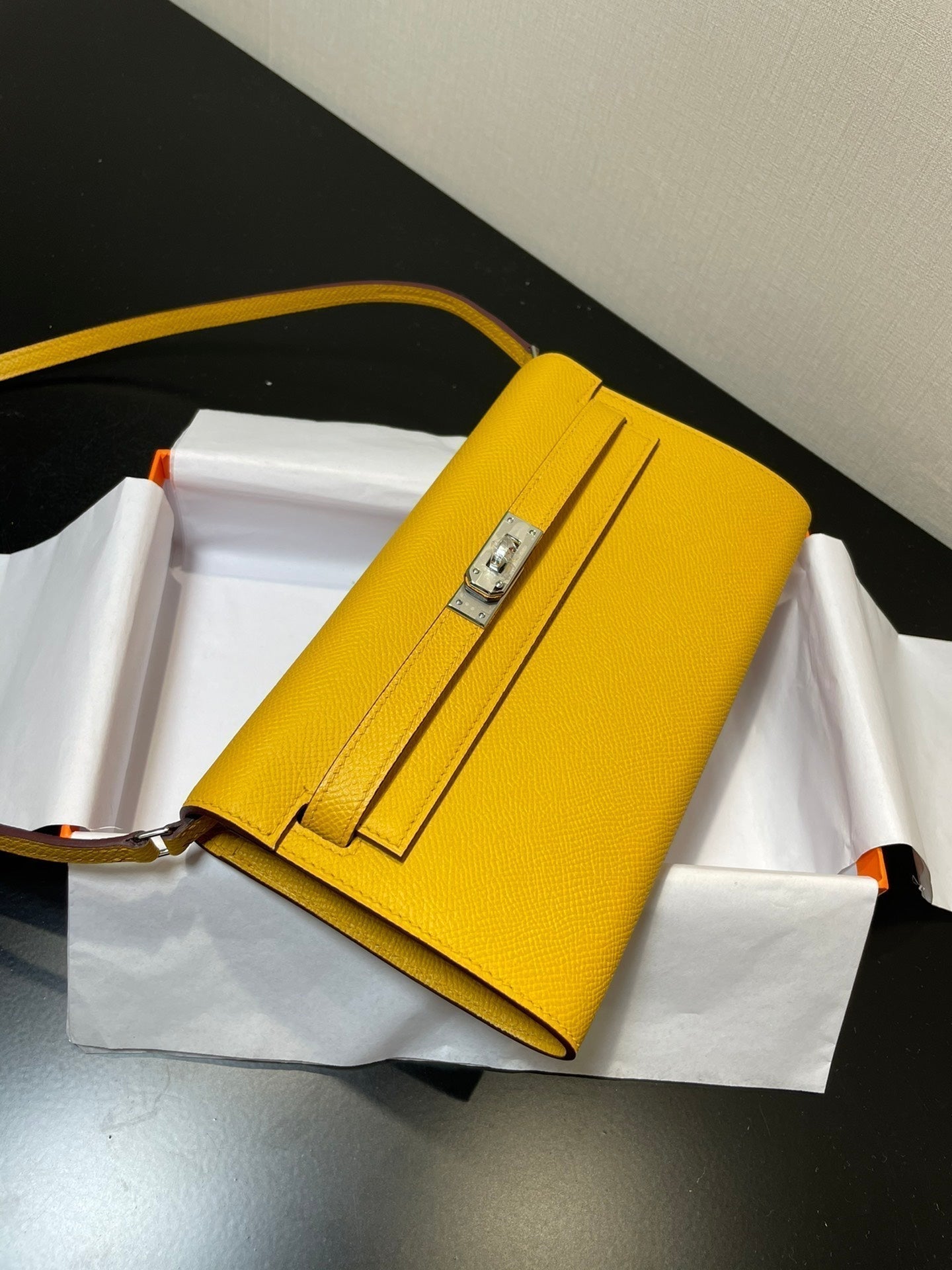 ケリー WOC 20.5 イエローエプソム シルバーハードウェア
