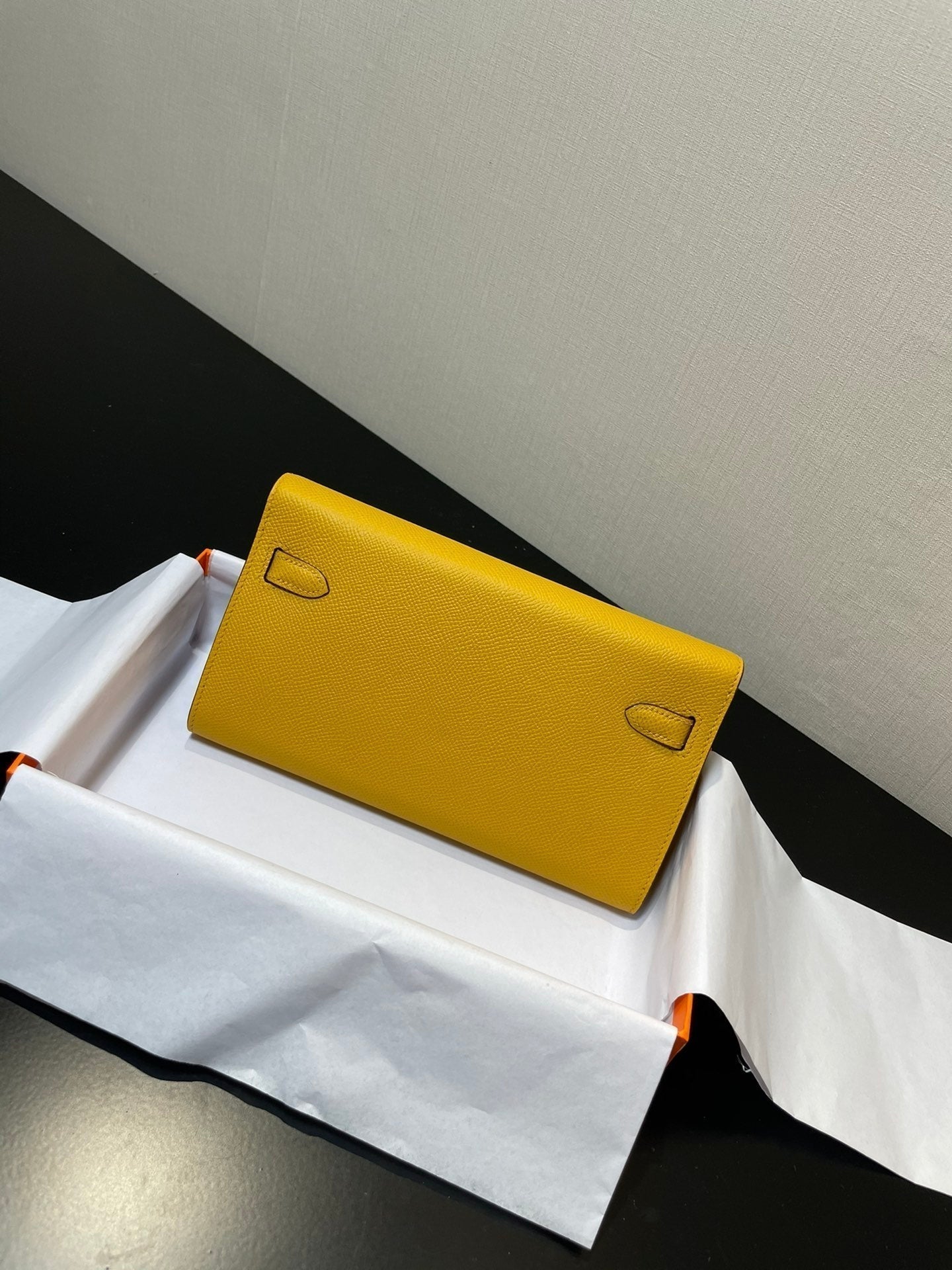 KELLY TO GO WALLET 20.5 YELLOW EPSOM SILVER HARDWARE