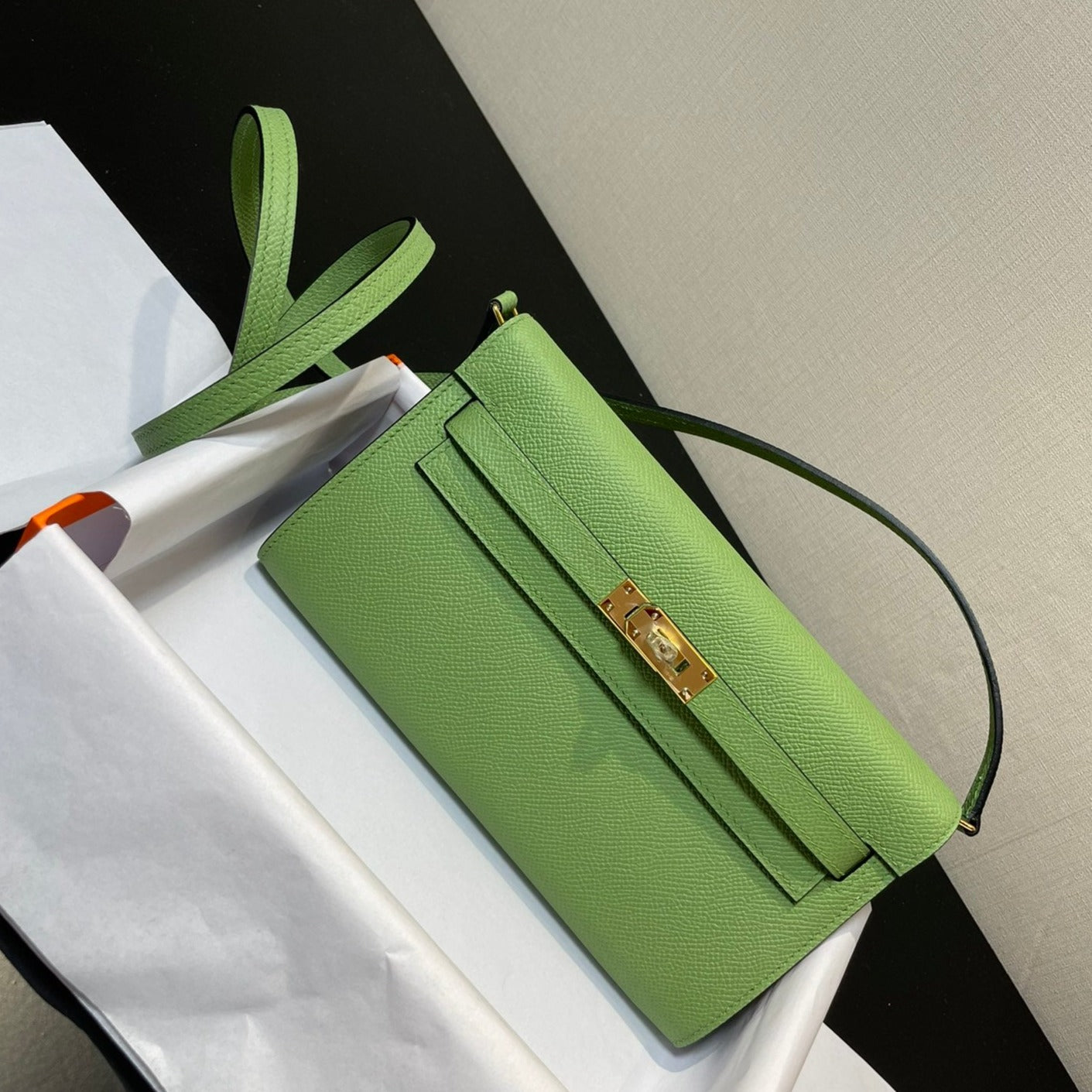 KELLY WOC 20.5 GREEN EPSOM GOLD HARDWARE