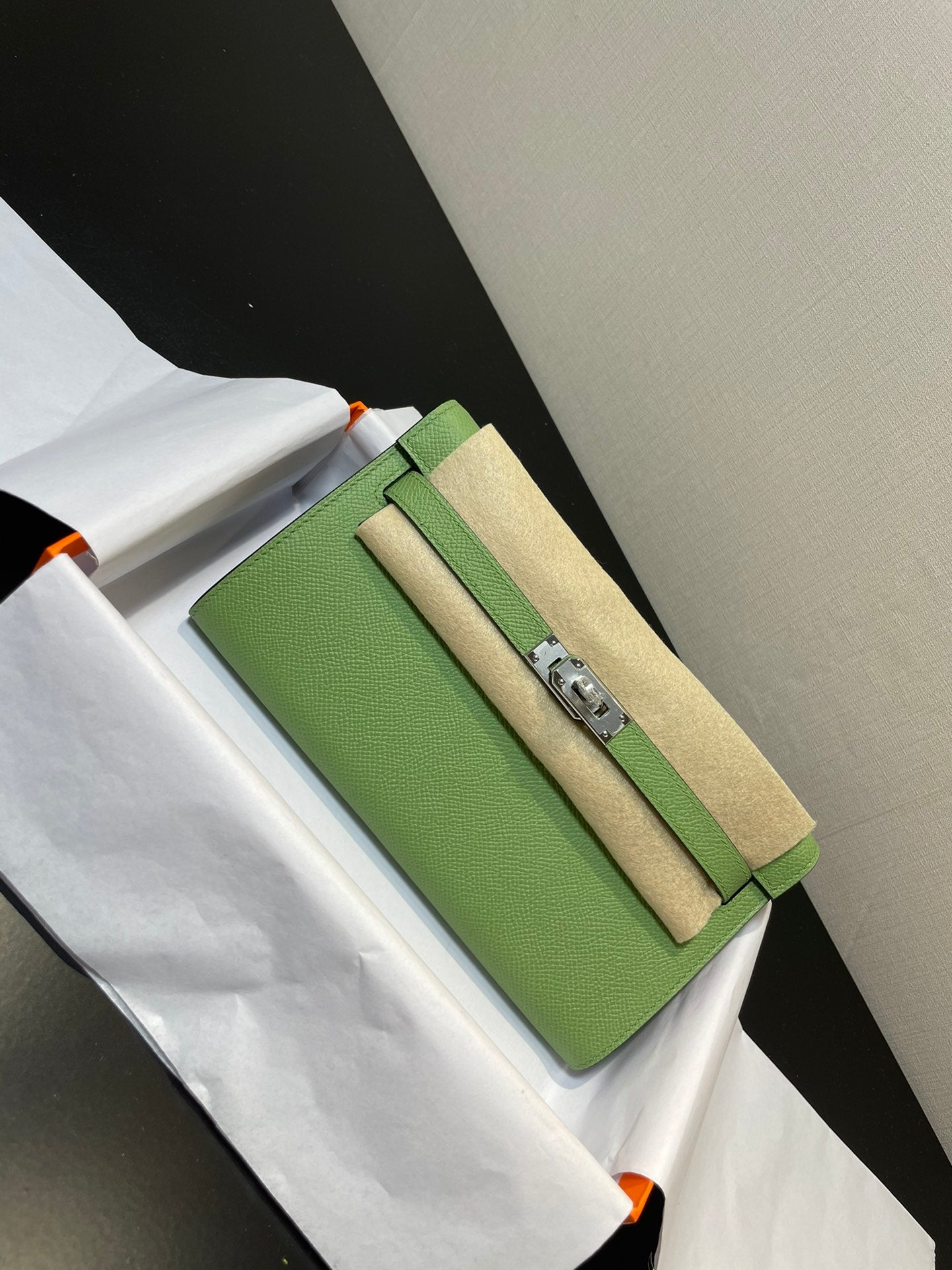 KELLY WOC 20.5 GREEN EPSOM SILVER HARDWARE