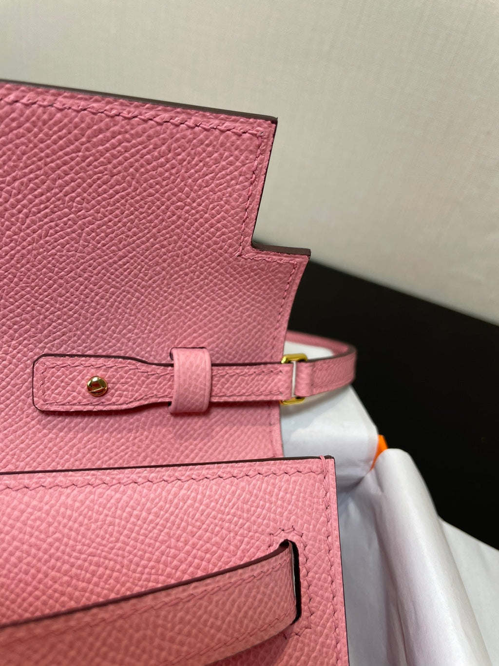 PORTEFEUILLE KELLY TO GO 20,5 POUCES ROSE EPSOM QUINCAILLERIE OR
