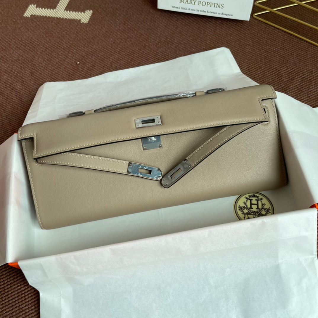 HM ケリーカット 31cm ライトグレー スイフトレザーショーツ