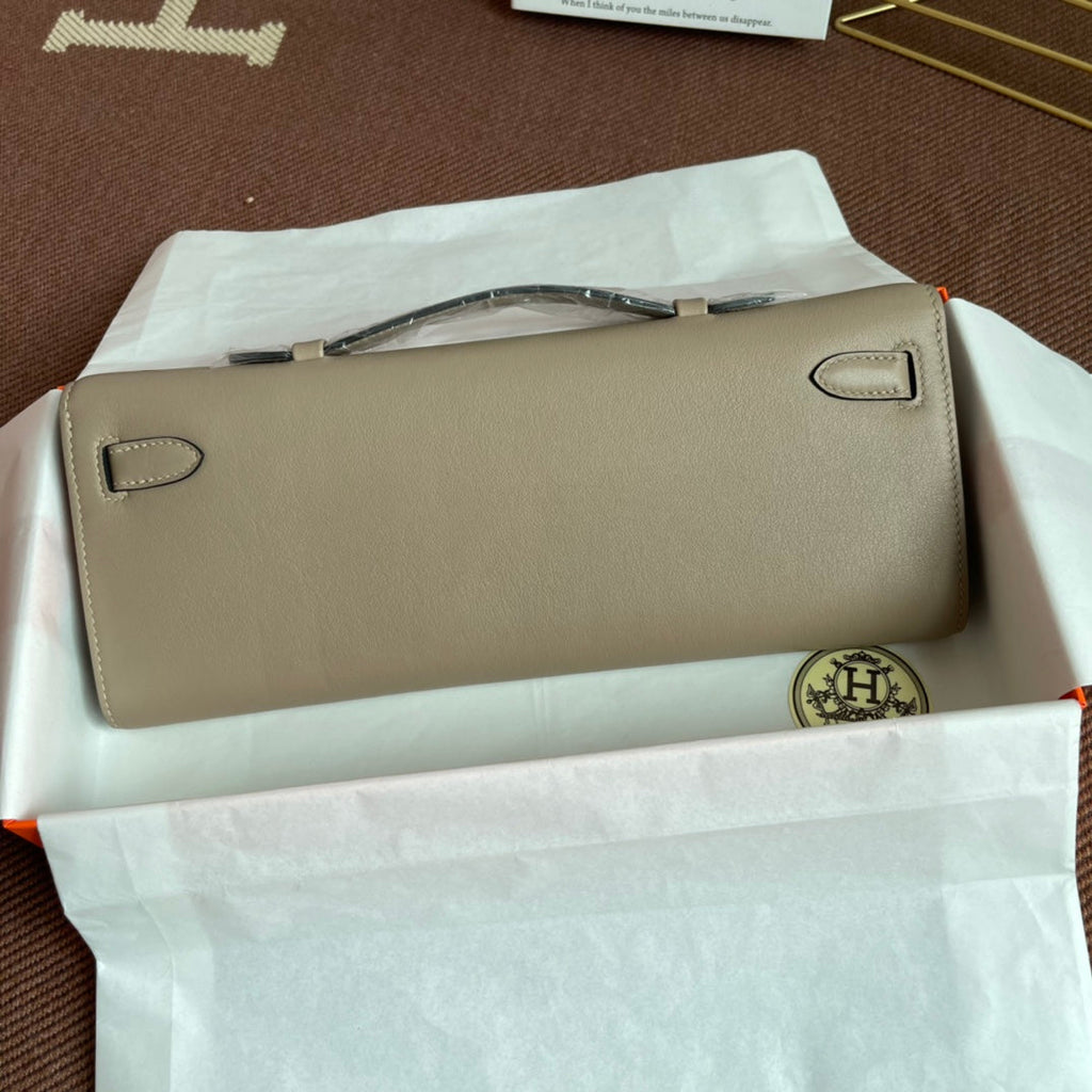 HM ケリーカット 31cm ライトグレー スイフトレザーショーツ