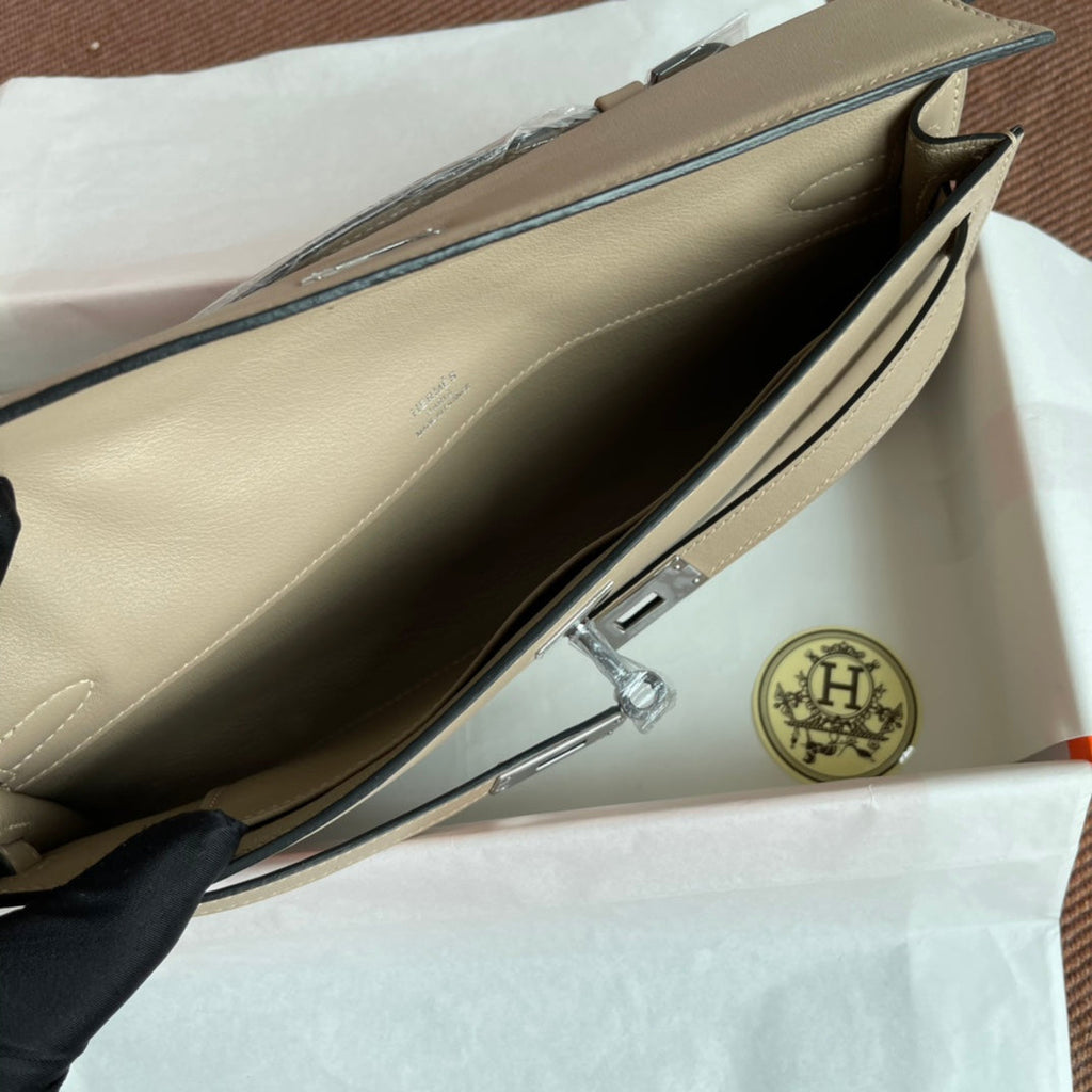 HM ケリーカット 31cm ライトグレー スイフトレザーショーツ