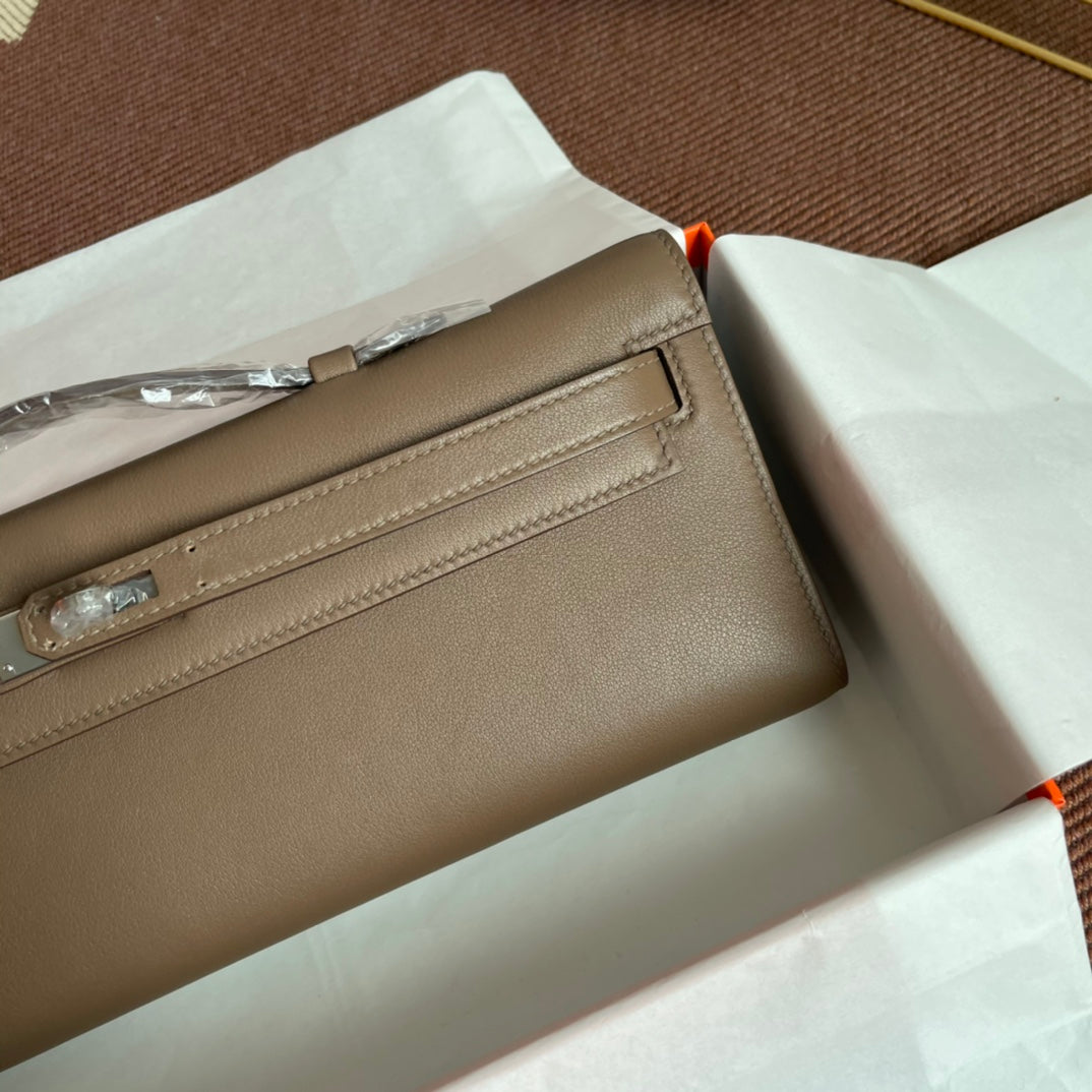 HM KELLY CUT 31CM BROWN SWIFT LEATHER SHW