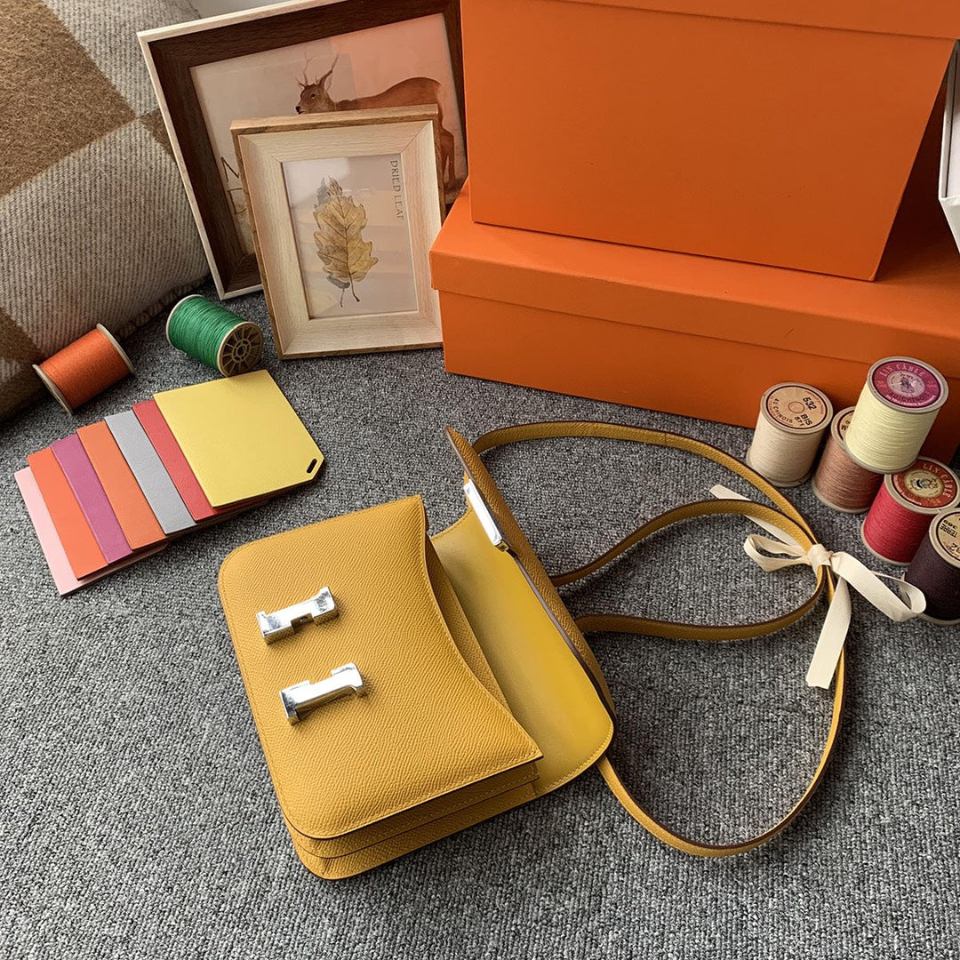 QUINCAILLERIE CONSTANCE 18 JAUNE EPSOM OR