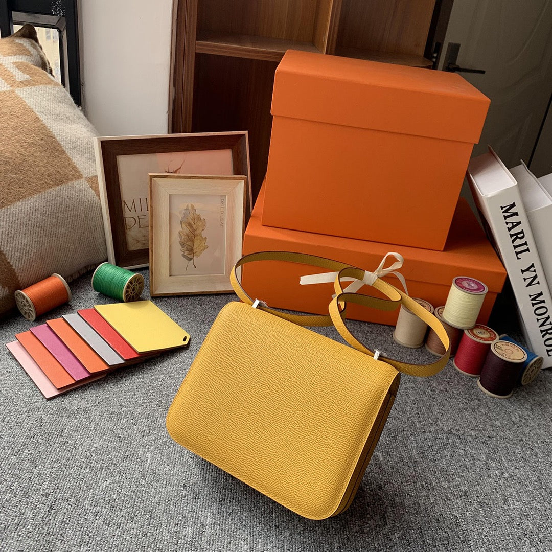 QUINCAILLERIE CONSTANCE 18 JAUNE EPSOM OR