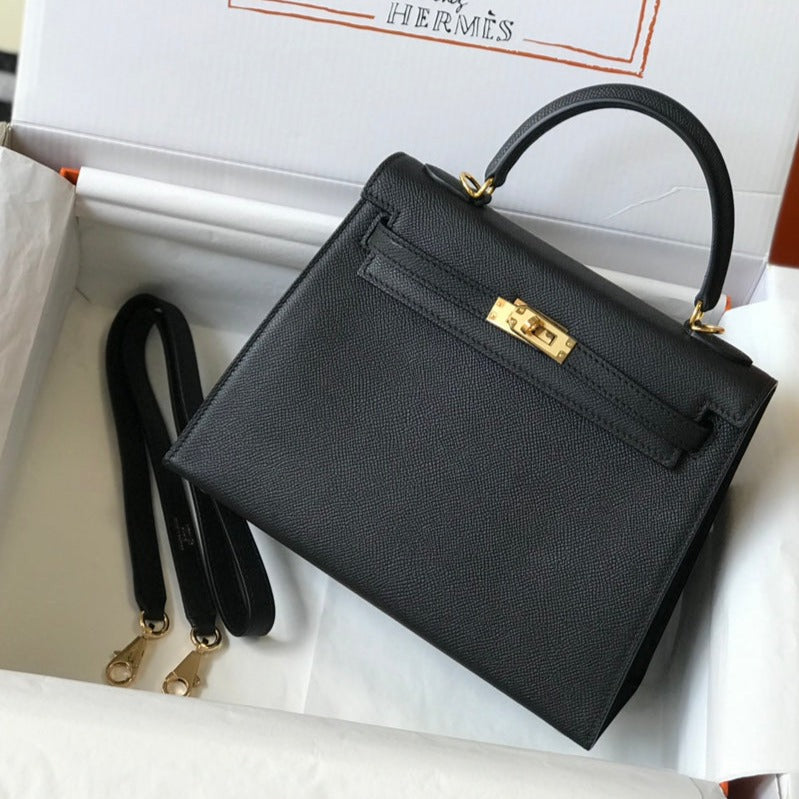 HM KELLY 32CM CUIR EPSOM NOIR QUINCAILLERIE DORÉ