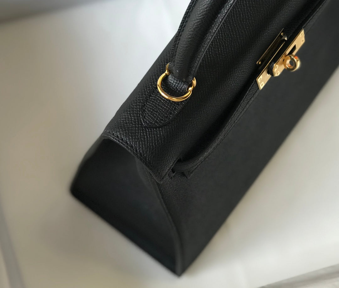 HM KELLY 32CM CUIR EPSOM NOIR QUINCAILLERIE DORÉ