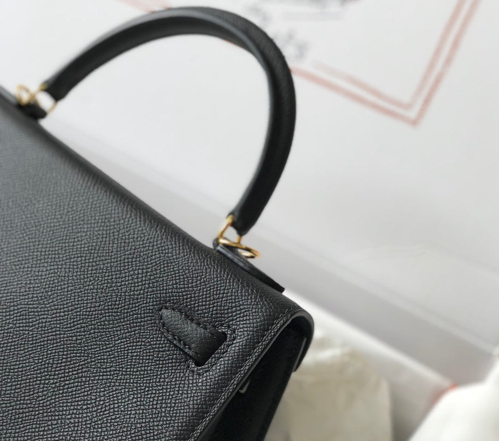 HM KELLY 32CM CUIR EPSOM NOIR QUINCAILLERIE DORÉ