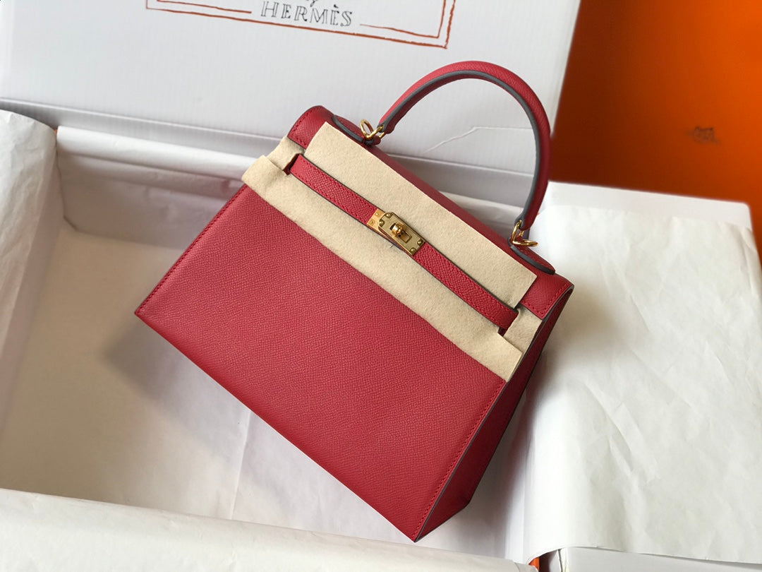 HM KELLY 32CM CUIR EPSOM ROUGE FONCÉ QUINCAILLERIE DORÉ