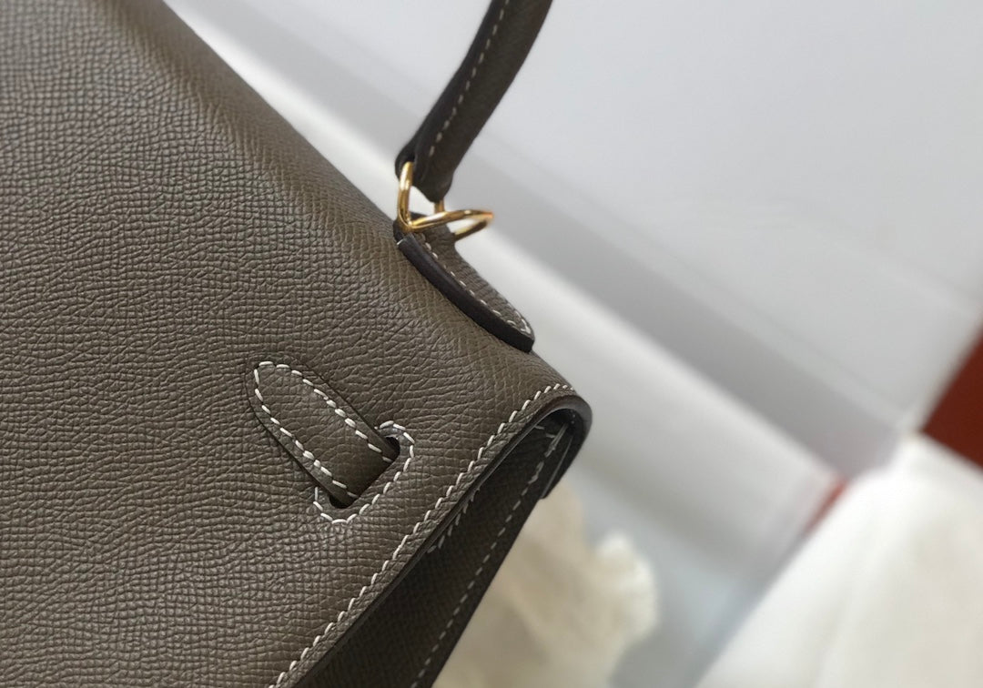 HM KELLY 32CM CUIR EPSOM ÉTAIN QUINCAILLERIE DORÉ