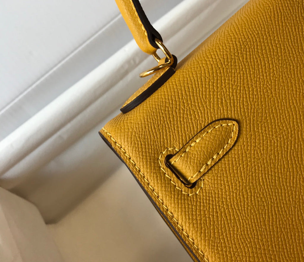 Sac HM Kelly 32 cm en cuir EPSOM jaune, matériel doré