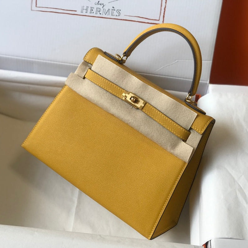 Sac HM Kelly 32 cm en cuir EPSOM jaune, matériel doré
