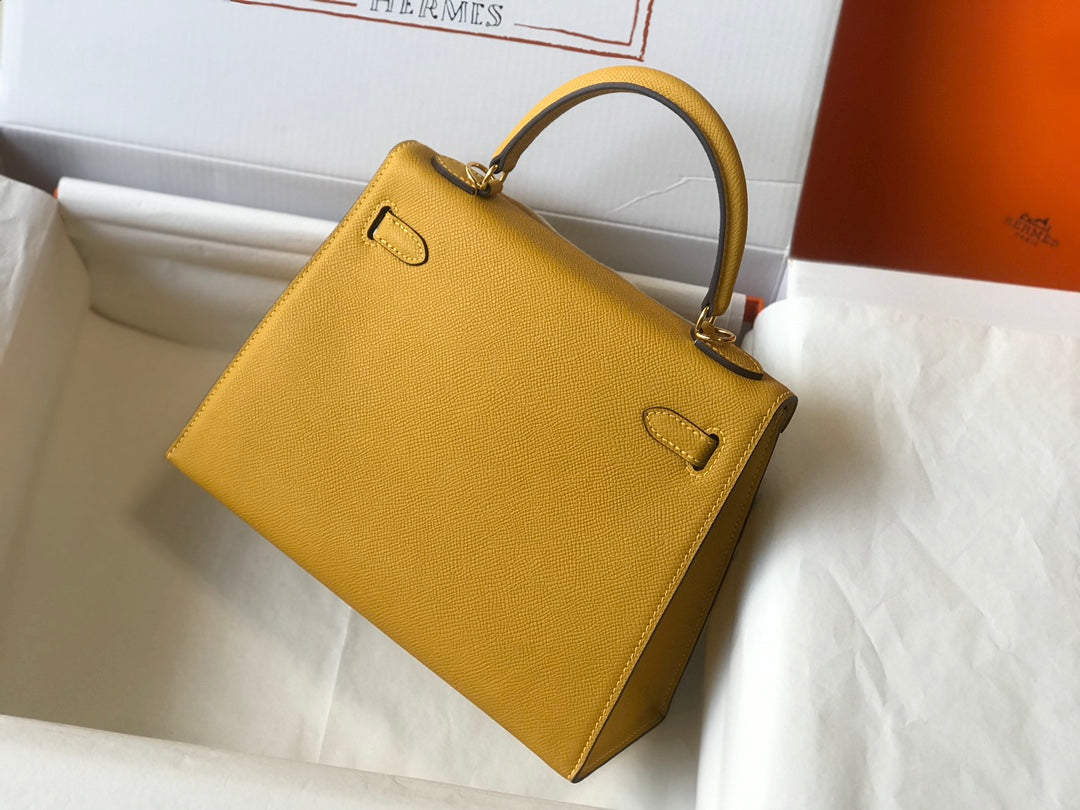 Sac HM Kelly 32 cm en cuir EPSOM jaune, matériel doré