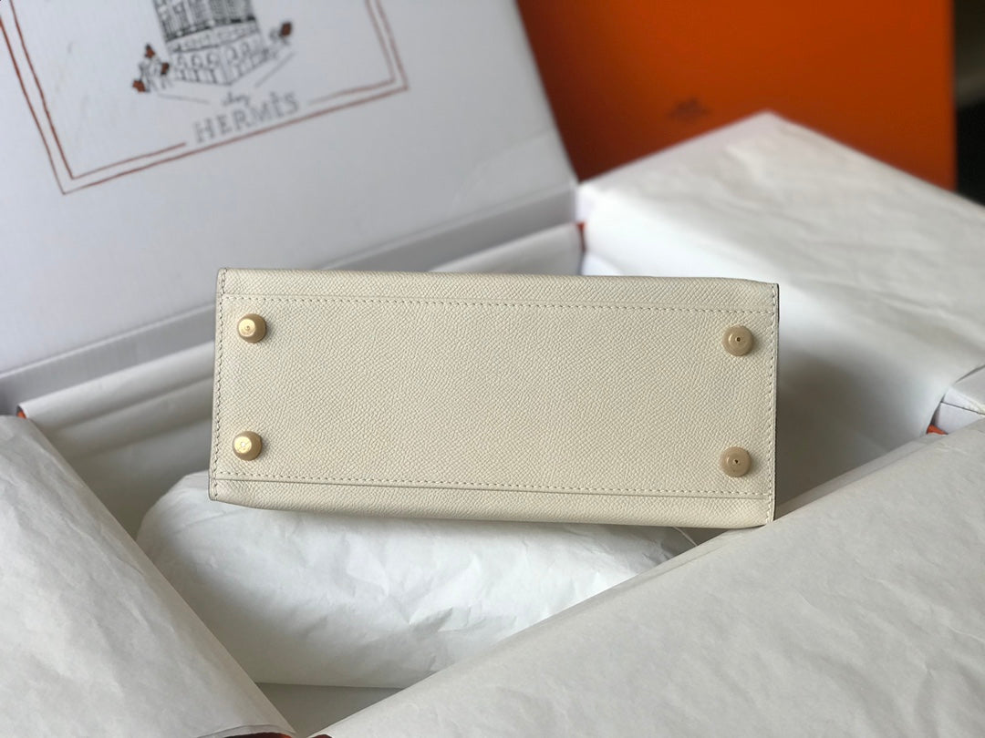 HM KELLY 32CM CUIR EPSOM BLANC QUINCAILLERIE DORÉ