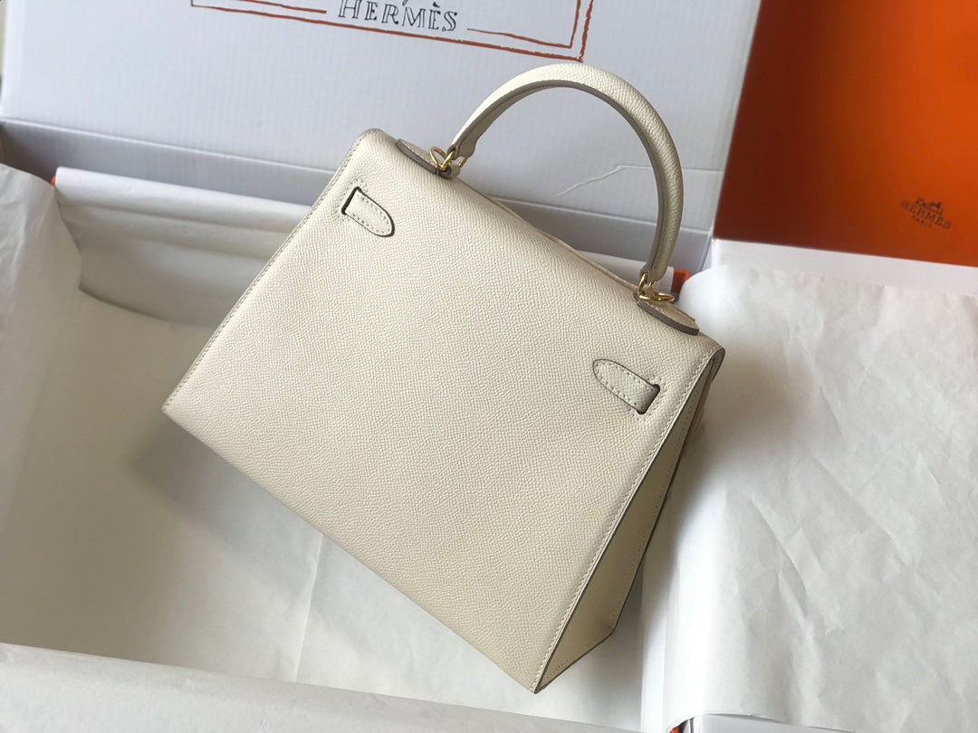 HM KELLY 32CM CUIR EPSOM BLANC QUINCAILLERIE DORÉ