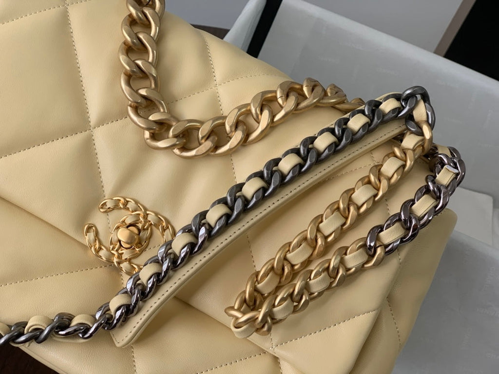 19 SAC À RABAT 30 CUIR DE CHÈVRE JAUNE CLAIR 