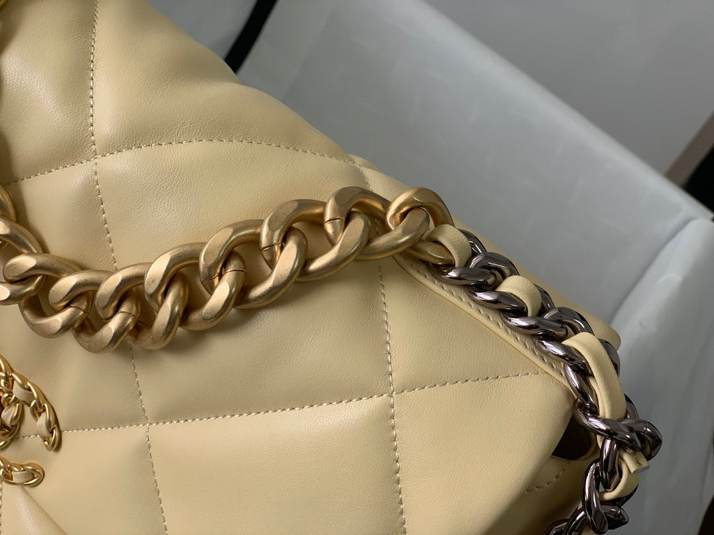19 SAC À RABAT 30 CUIR DE CHÈVRE JAUNE CLAIR 