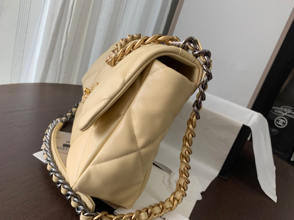 19 SAC À RABAT 30 CUIR DE CHÈVRE JAUNE CLAIR 