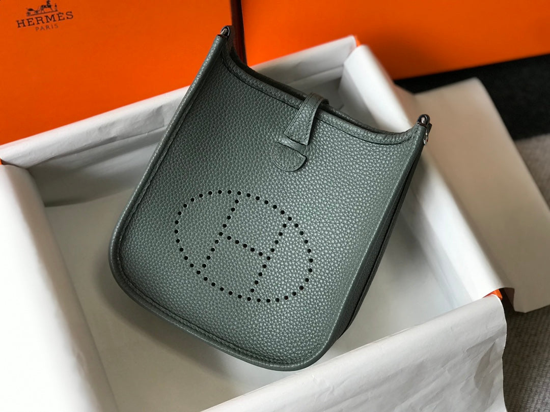 MINI EVELYNE 18CM VERT AMANDE TOGO QUINCAILLERIE ARGENTÉE