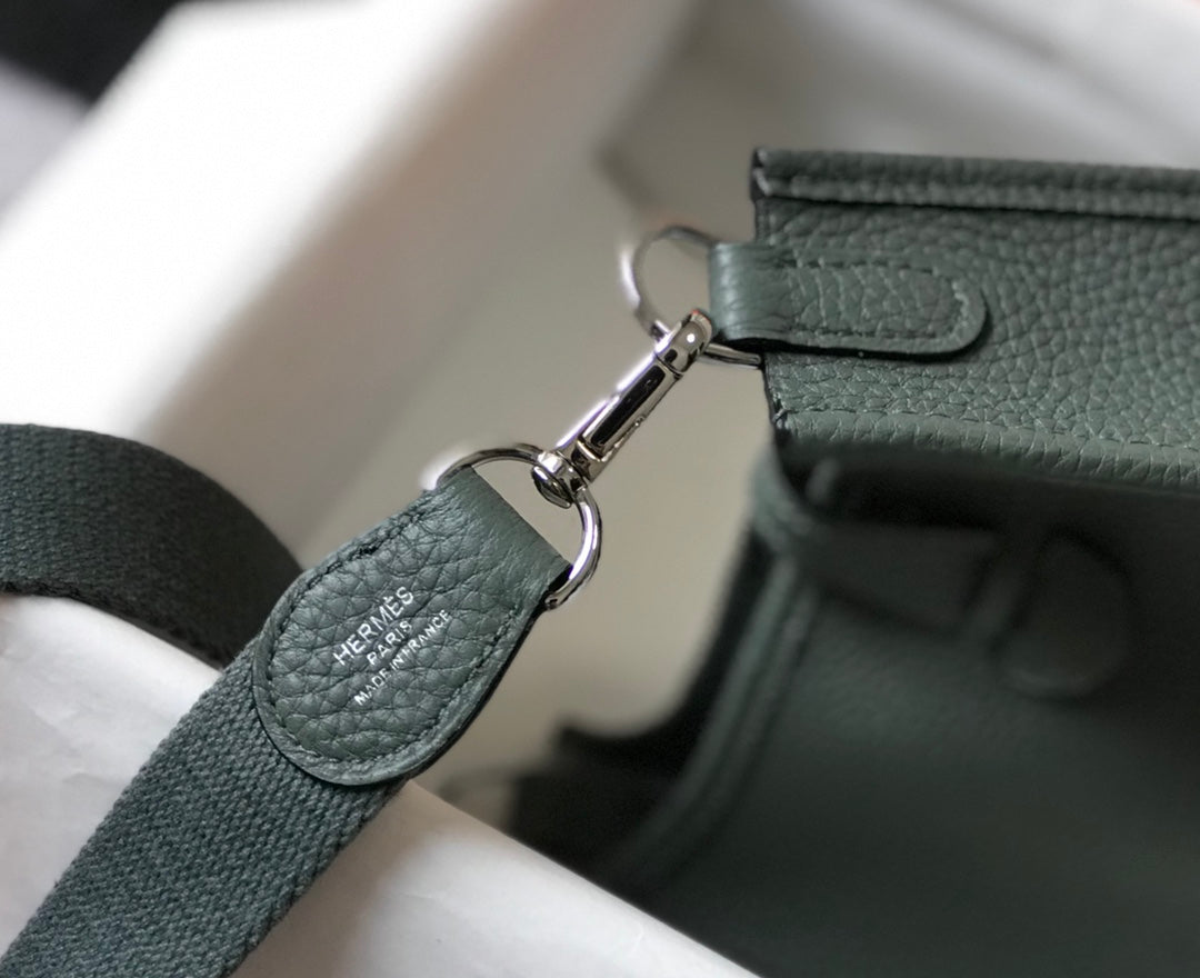 MINI EVELYNE 18CM VERT AMANDE TOGO QUINCAILLERIE ARGENTÉE