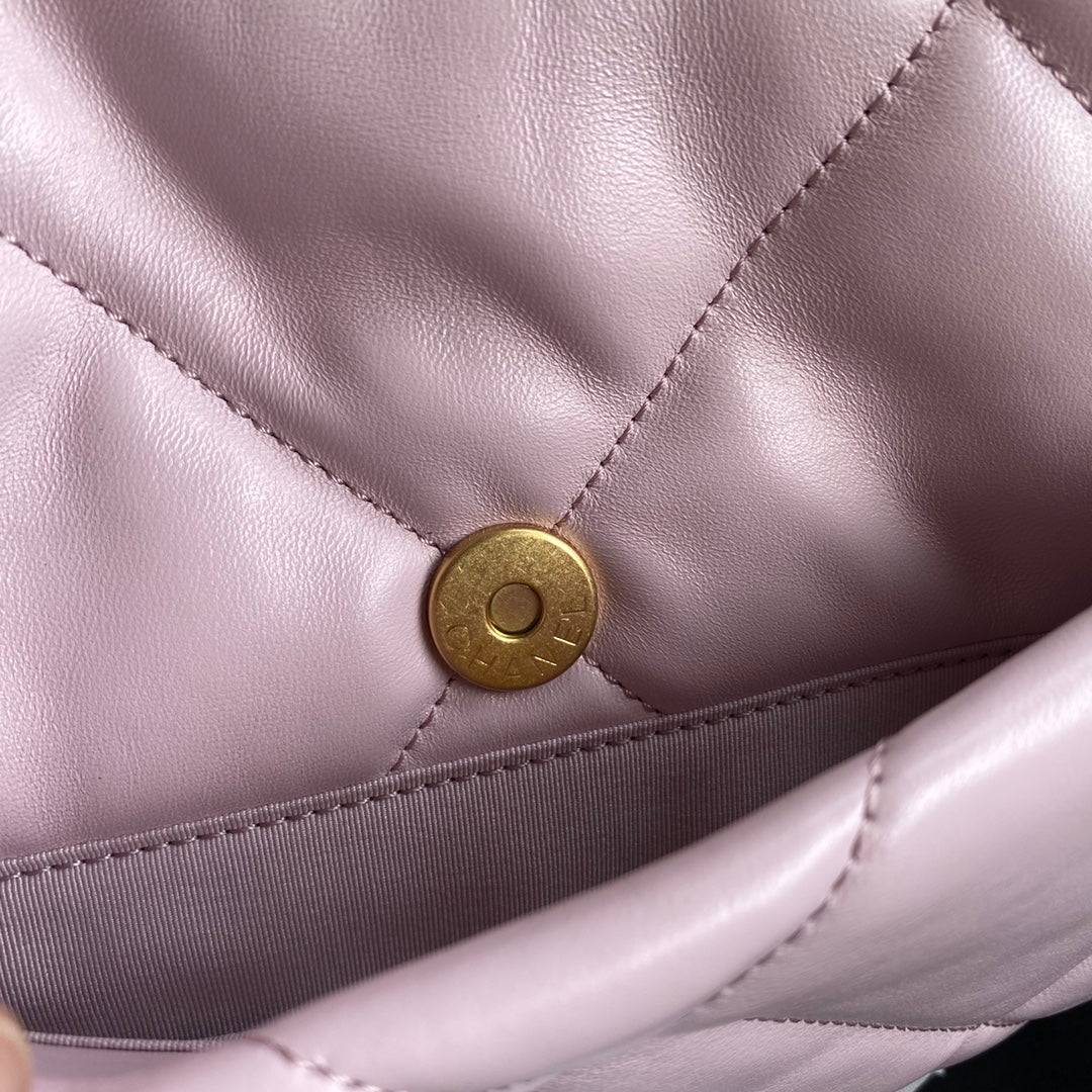 19 FLAP BAG 26 PINK GOATSKIN GOLD HARDWARE