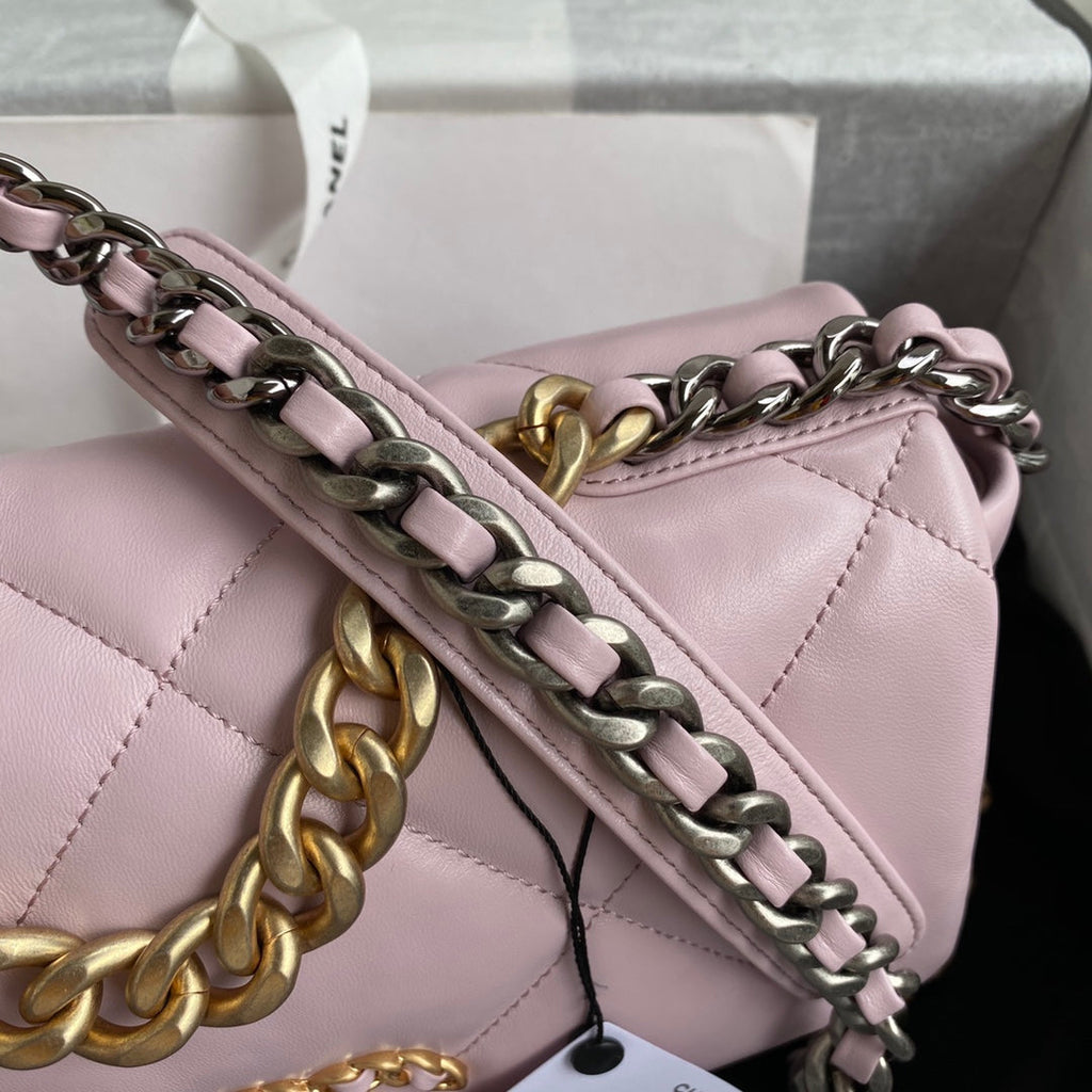 19 SAC À RABAT 26 CUIR DE CHÈVRE ROSE QUINCAILLERIE DORÉ