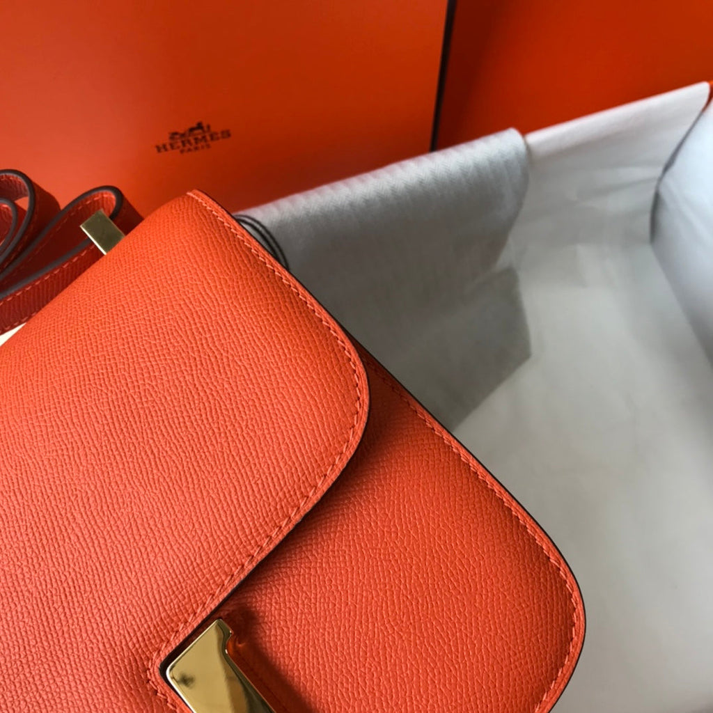 CONSTANCE 24 CUIR EPSOM ORANGE ROUGE QUINCAILLERIE OR