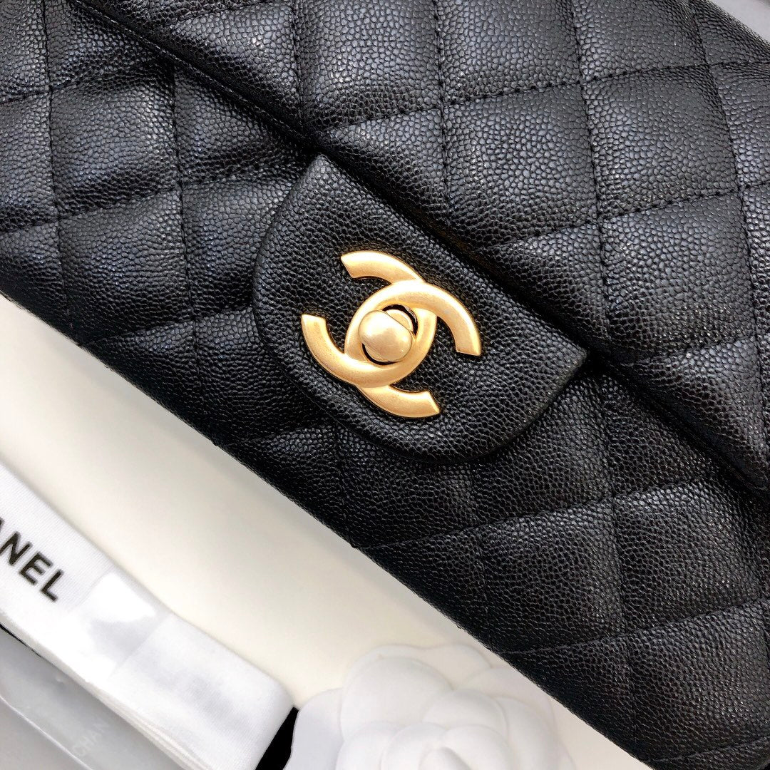 MINI SAC À RABAT AVEC POIGNÉE SUPÉRIEURE 20 CM NOIR CAVIAR QUINCAILLERIE OR