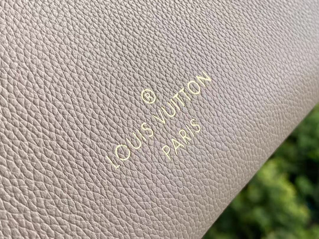 SUR MA TAILLE PM 25CM CUIR DE VEAU GREIGE TOILE MONOGRAMME MARRON 