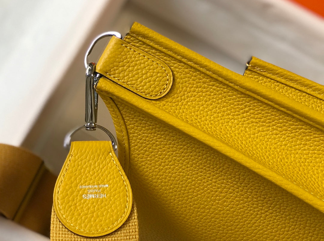 EVELYNE 29CM JAUNE FONCÉ TOGO SHW