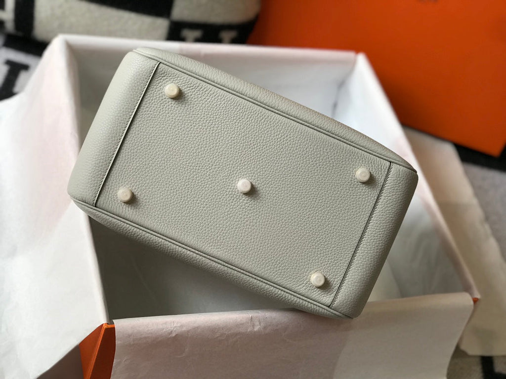 HM LINDY 26 バッグ クリーム トリヨン クレマンス レザー