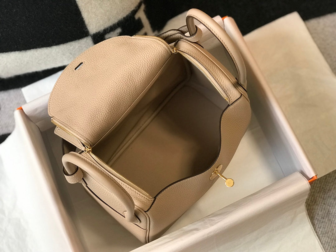 SAC HM LINDY 30 CUIR TAURILLON CLEMENCE BEIGE