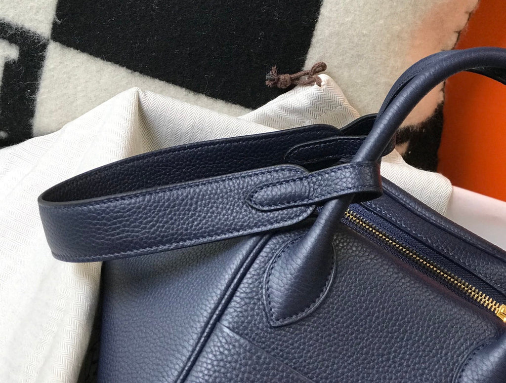 SAC HM LINDY 26 EN CUIR TAURILLON CLEMENCE BLEU MARINE