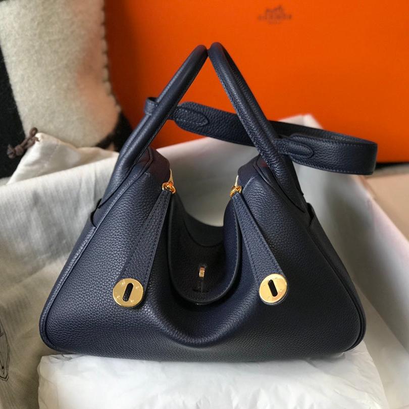 SAC HM LINDY 26 EN CUIR TAURILLON CLEMENCE BLEU MARINE