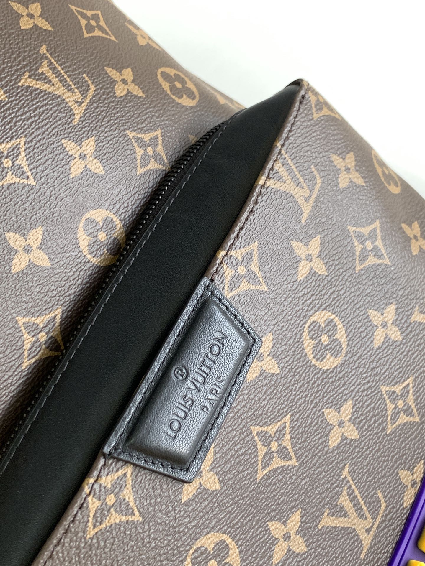 SAC À DOS DISCOVERY 40 EN TOILE MONOGRAMME MARRON LOGO CAOUTCHOUC