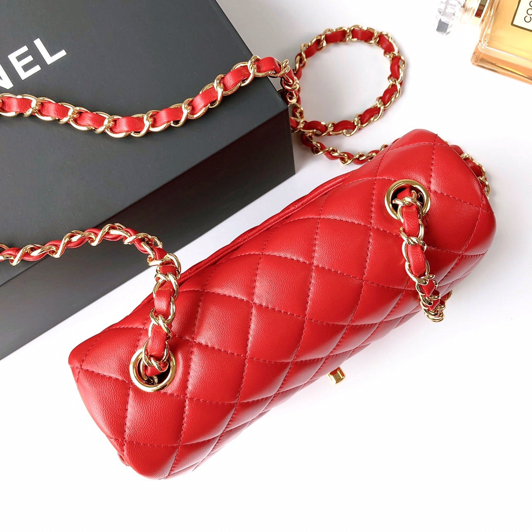 MINI SAC À RABAT RECTANGLE 20 CM EN CUIR D'AGNEAU ROUGE QUINCAILLERIE DORÉ