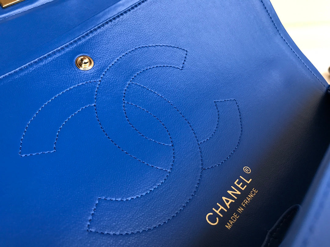 FLAP BAG JUMBO 30 BLUE LAMBSKIN GOLD HARDWARE