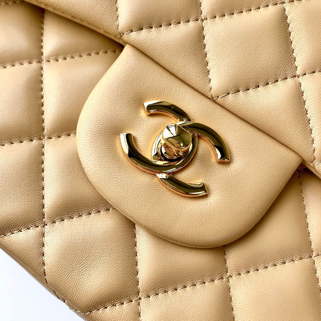 SAC À RABAT JUMBO 30 CUIR D'AGNEAU BEIGE CLAIR QUINCAILLERIE DORÉ