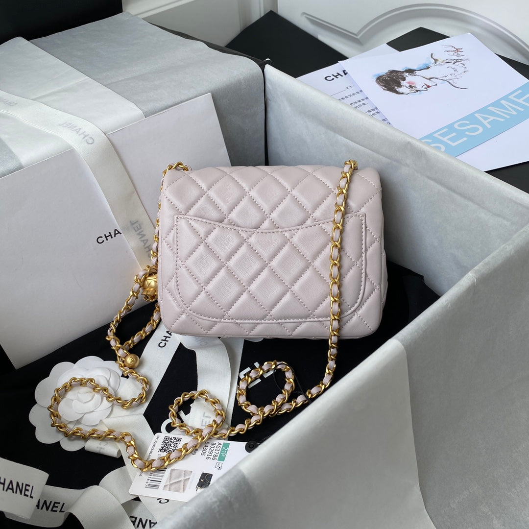 CLASSIC MINI FLAP BAG 17CM PASTEL PINK LAMBSKIN GOLD HARDWARE