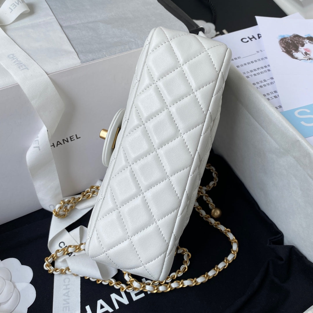 CLASSIC MINI FLAP BAG 20CM WHITE LAMBSKIN GOLD HARDWARE