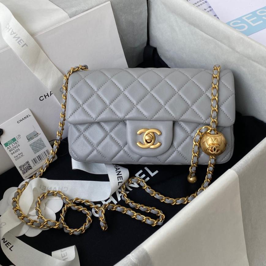 CLASSIC MINI FLAP BAG 20CM GREY LAMBSKIN GOLD HARDWARE