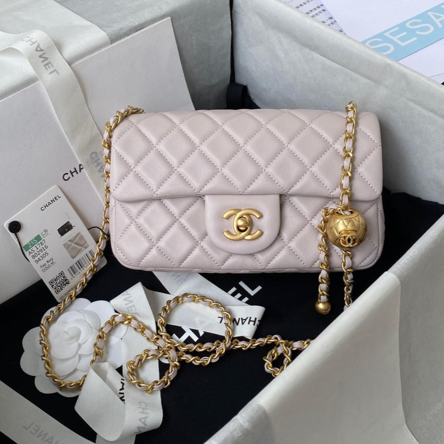 CLASSIC MINI FLAP BAG 20CM PASTEL PINK LAMBSKIN GOLD HARDWARE