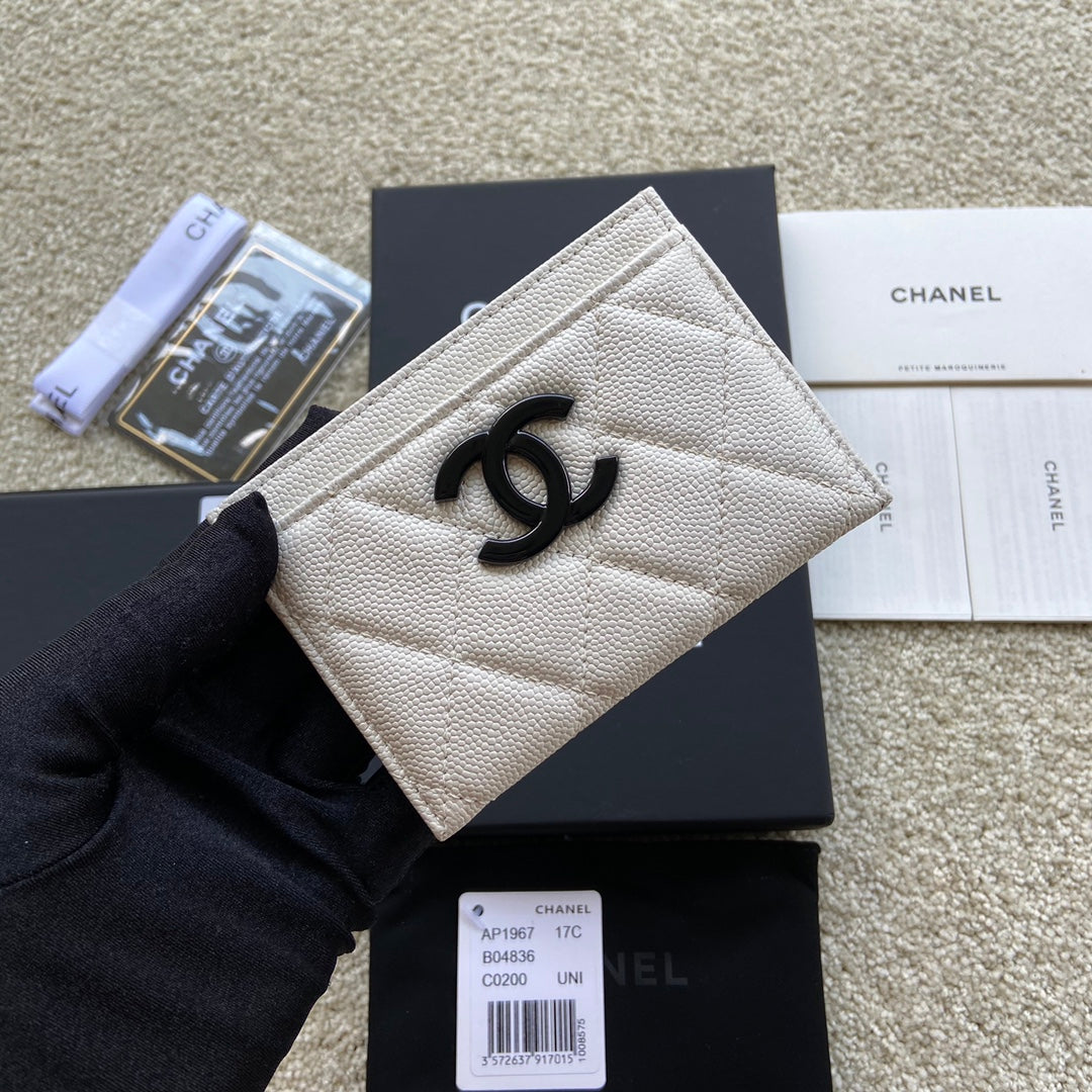 CC CARD HOLDER 11CM WHITE CAVIAR BLACK HARDWARE